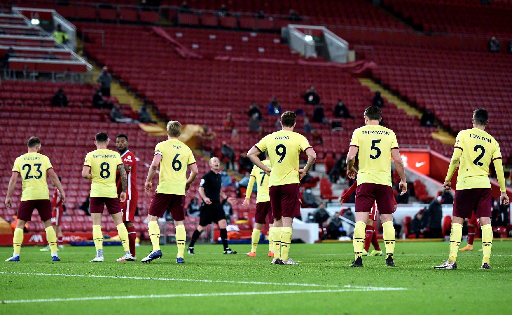 雄心勃勃的 雄心勃勃的